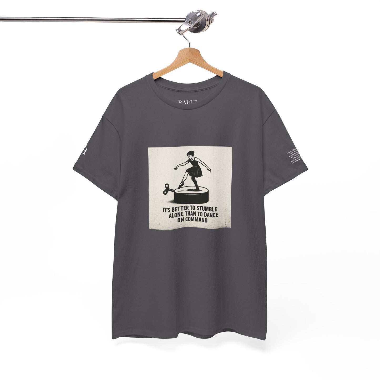 T-shirt Ribelle – Maglietta Unisex in Cotone Pesante per Spiriti Liberi.