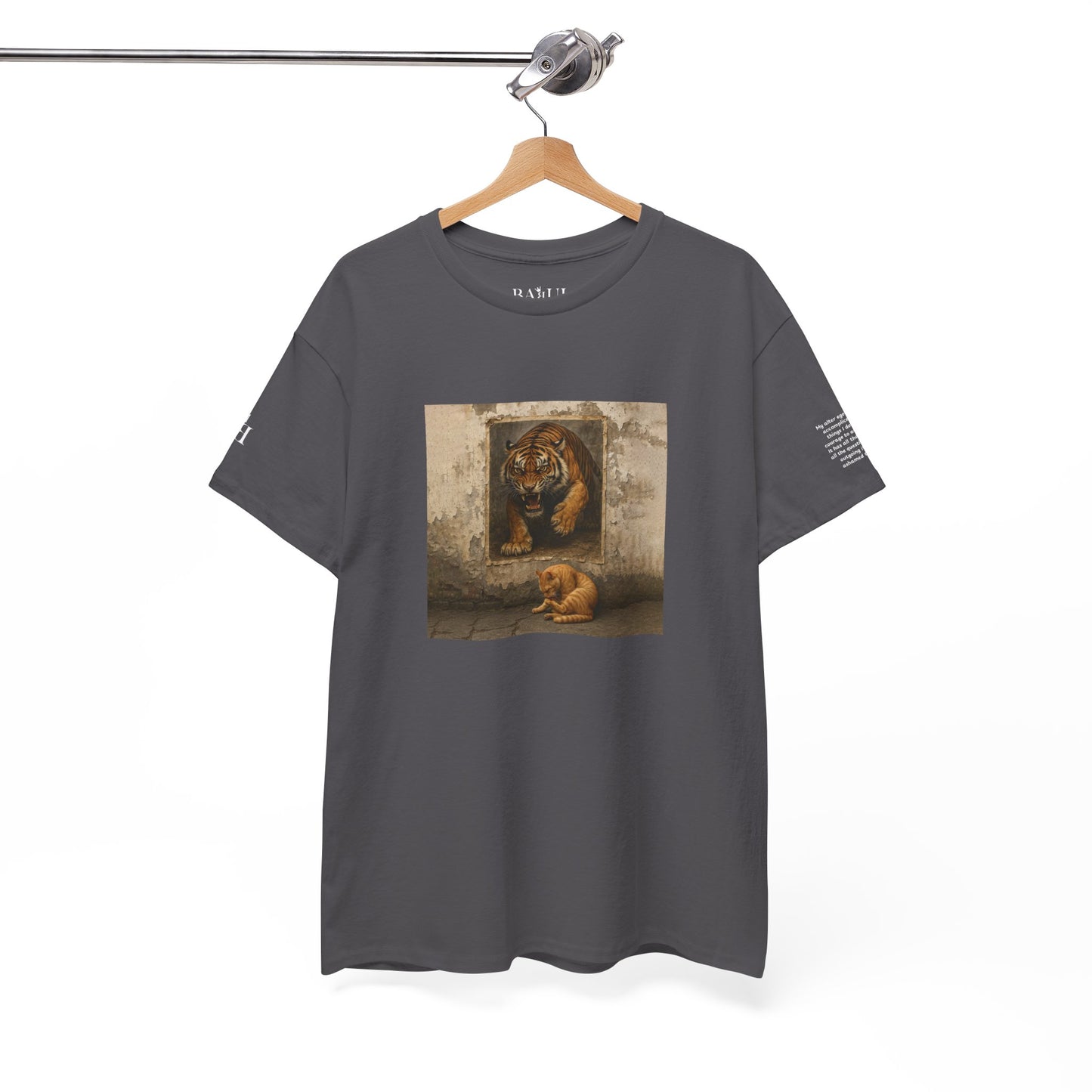 T-shirt Ribelle – Maglietta Unisex in Cotone Pesante per Spiriti Liberi.