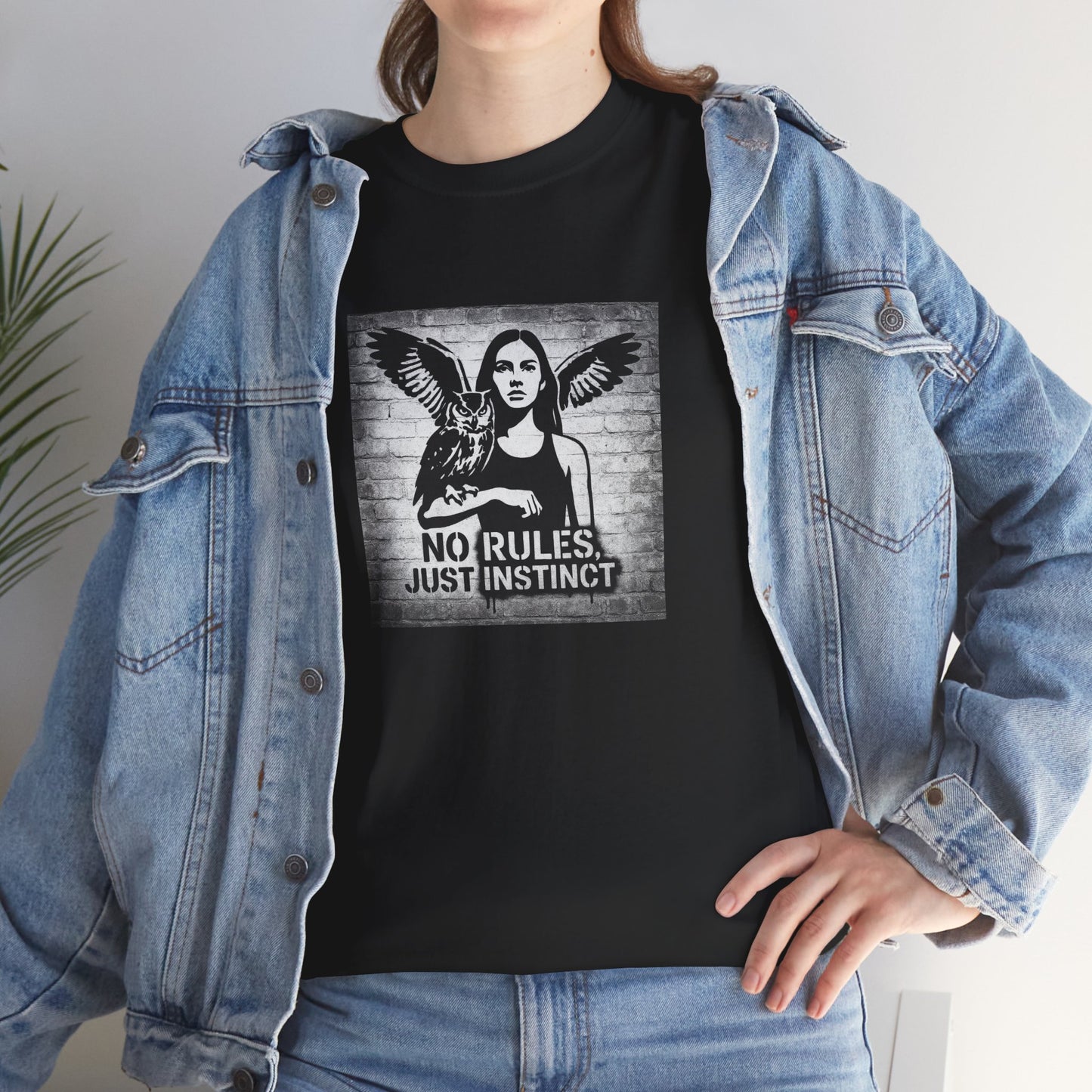 T-shirt Ribelle – Maglietta Unisex in Cotone Pesante per Spiriti Liberi.