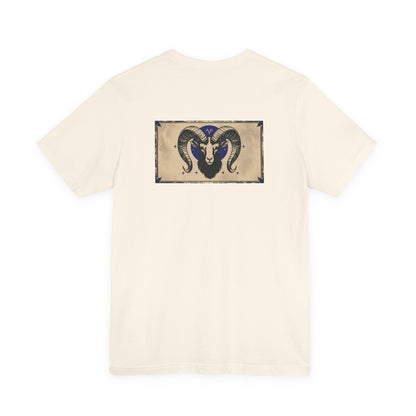 Ariete - T-shirt con segno zodiacale gotico. Grafica blu sul retro. Segno zodiacale nell'ombra.