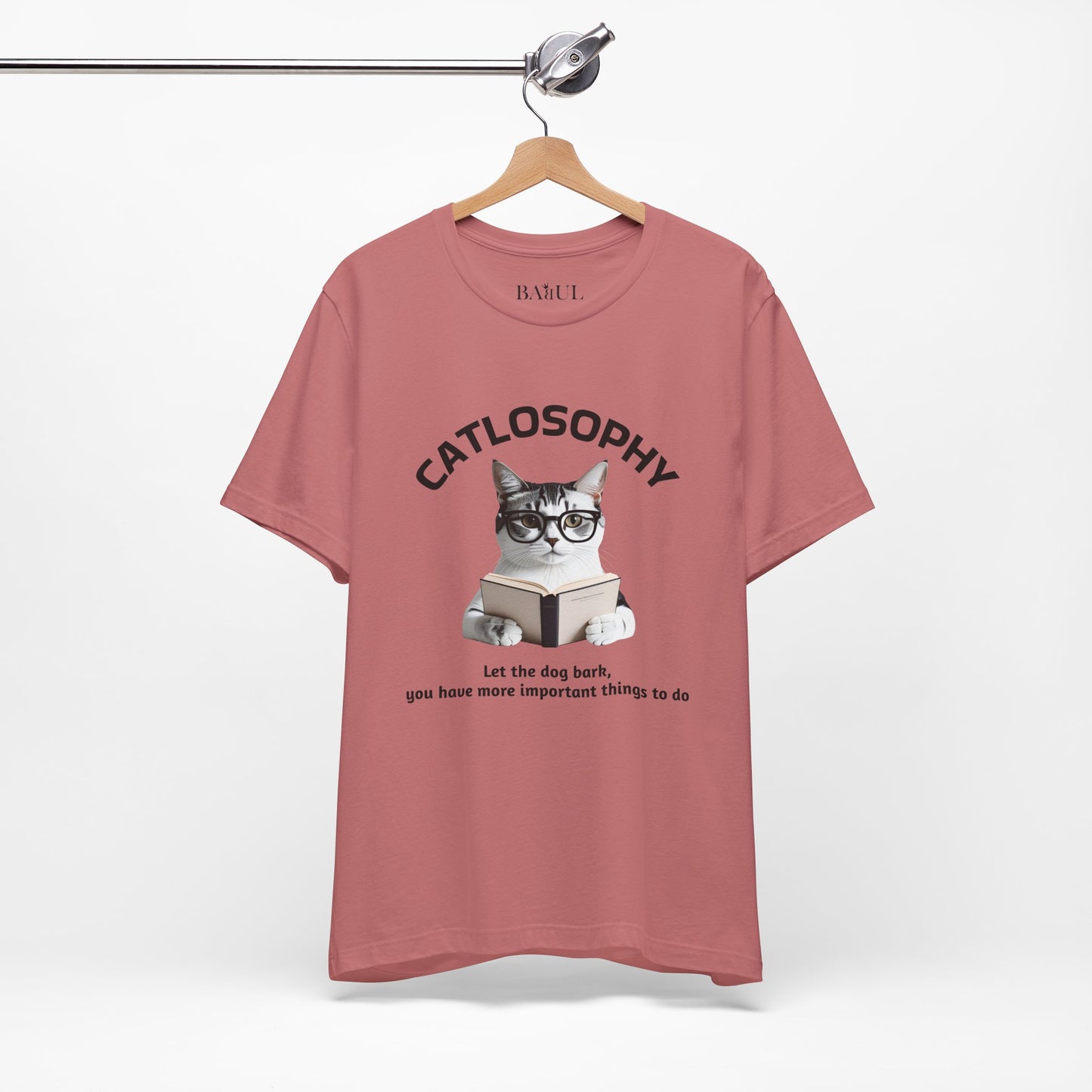 Maglietta a maniche corte unisex Catlosophy – Design "Lascia che il cane abbai"