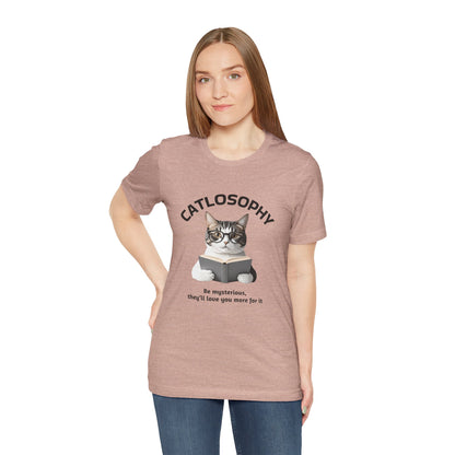 Catlosophy Unisex Jersey Maglietta a maniche corte – Design "Sii misterioso"