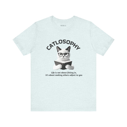 Maglietta a maniche corte unisex Catlosophy – Design "La vita non consiste nell'adattarsi"