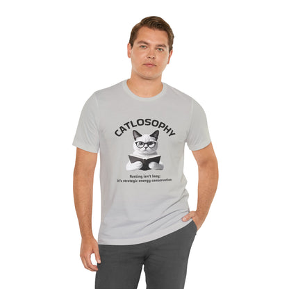 Catlosophy Unisex Jersey Maglietta a maniche corte – Design "Riposare non è pigrizia"