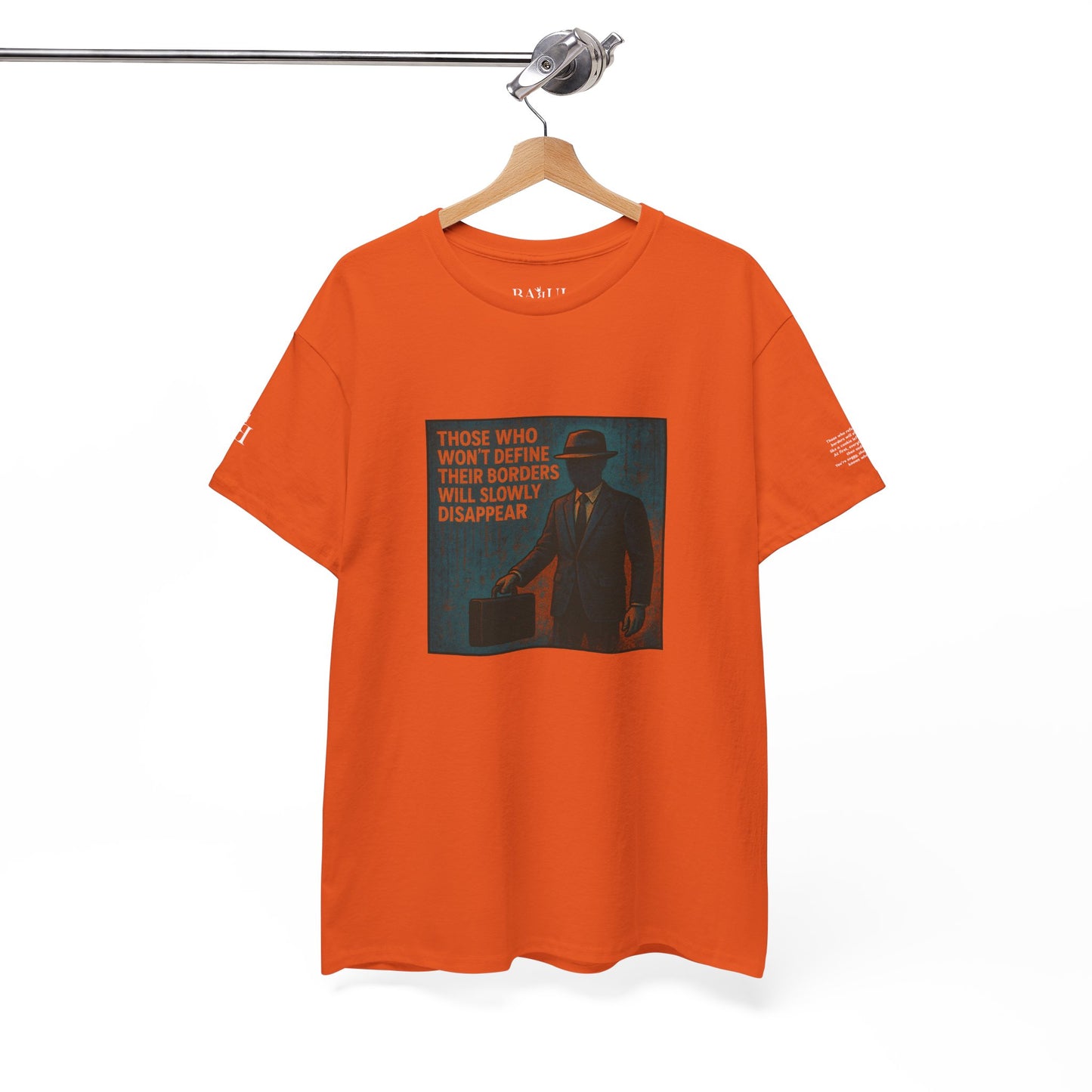 T-shirt Ribelle – Maglietta Unisex in Cotone Pesante per Spiriti Liberi.