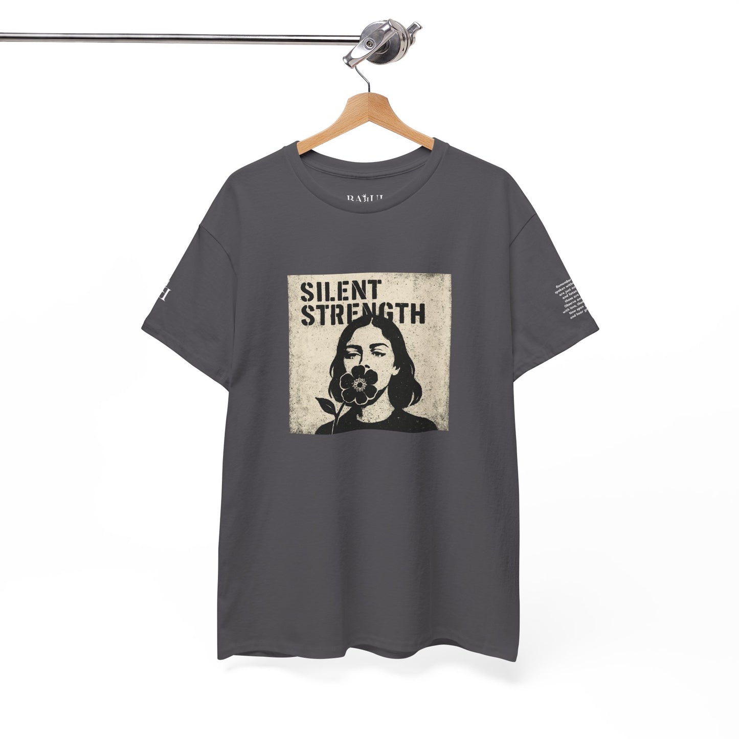 T-shirt Ribelle – Maglietta Unisex in Cotone Pesante per Spiriti Liberi.
