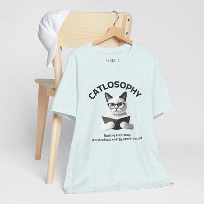 Catlosophy Unisex Jersey Maglietta a maniche corte – Design "Riposare non è pigrizia"