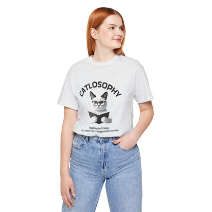 Catlosophy Unisex Jersey Maglietta a maniche corte – Design "Riposare non è pigrizia"