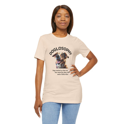 Maglietta a maniche corte unisex Doglosophy – Design "I Cani ci ricordano che ogni giorno c'è tempo per giocare, per amare e per fare un pò di confusione"