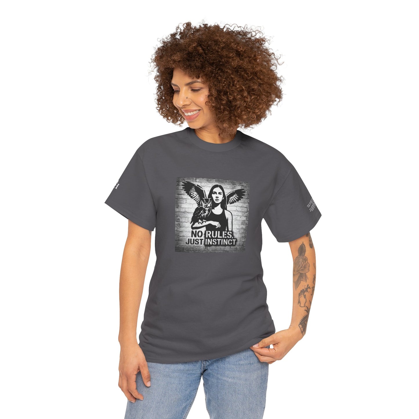 T-shirt Ribelle – Maglietta Unisex in Cotone Pesante per Spiriti Liberi.