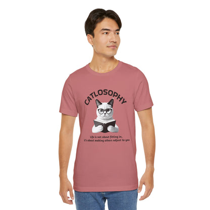 Maglietta a maniche corte unisex Catlosophy – Design "La vita non consiste nell'adattarsi"