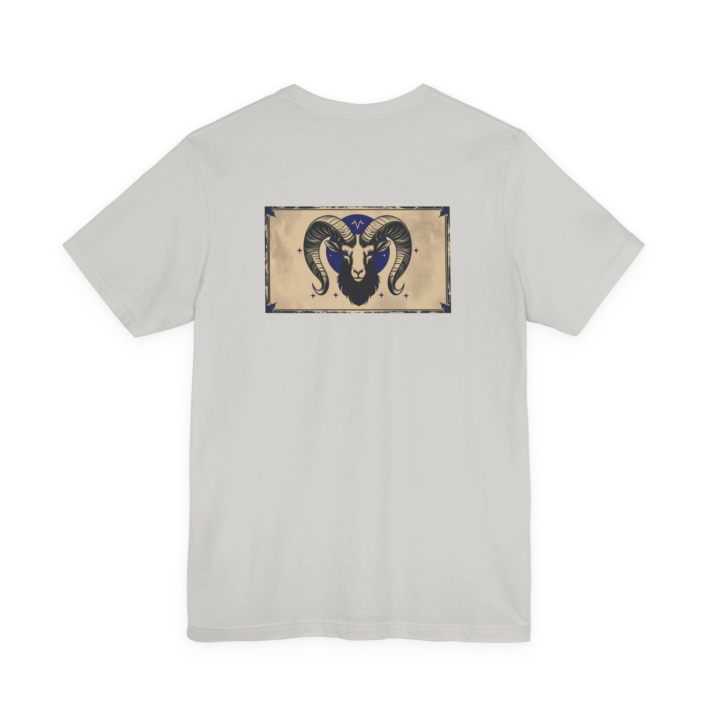 Ariete - T-shirt con segno zodiacale gotico. Grafica blu sul retro. Segno zodiacale nell'ombra.