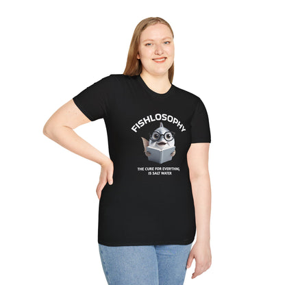Maglietta unisex Fishlosophy - Design con vibrazioni oceaniche e domande sulla vita - La cura per tutte le malattie è l'acqua salata.