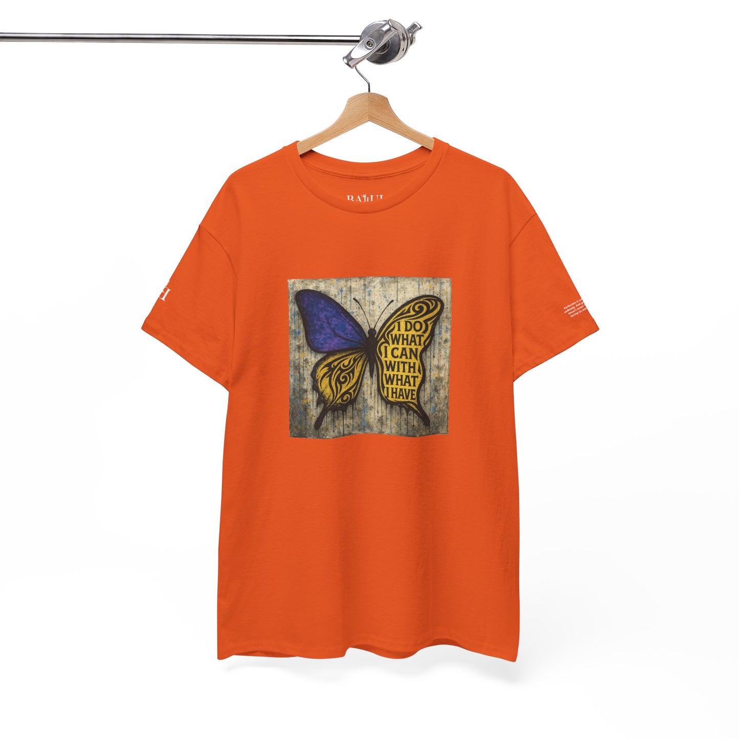 T-shirt Ribelle – Maglietta Unisex in Cotone Pesante per Spiriti Liberi.