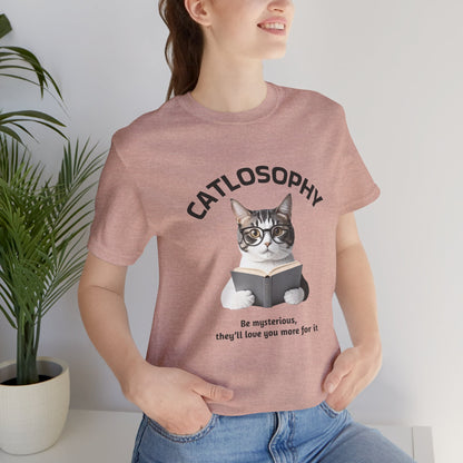 Catlosophy Unisex Jersey Maglietta a maniche corte – Design "Sii misterioso"