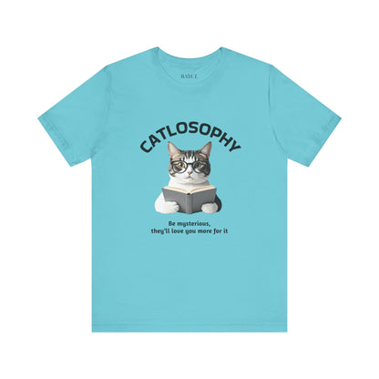 Catlosophy Unisex Jersey Maglietta a maniche corte – Design "Sii misterioso"