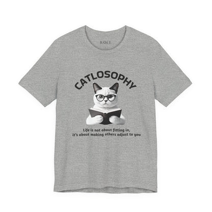 Maglietta a maniche corte unisex Catlosophy – Design "La vita non consiste nell'adattarsi"