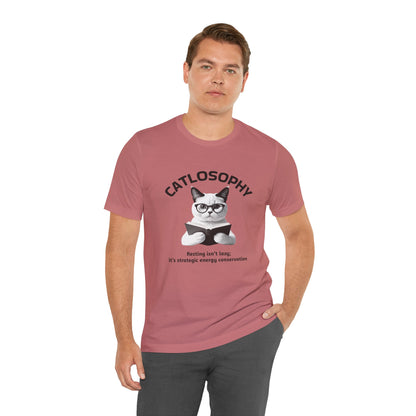 Catlosophy Unisex Jersey Maglietta a maniche corte – Design "Riposare non è pigrizia"