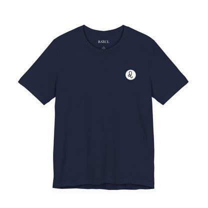 Leone - T-shirt con segno zodiacale gotico. Grafica blu sul retro. Segno zodiacale nell'ombra.