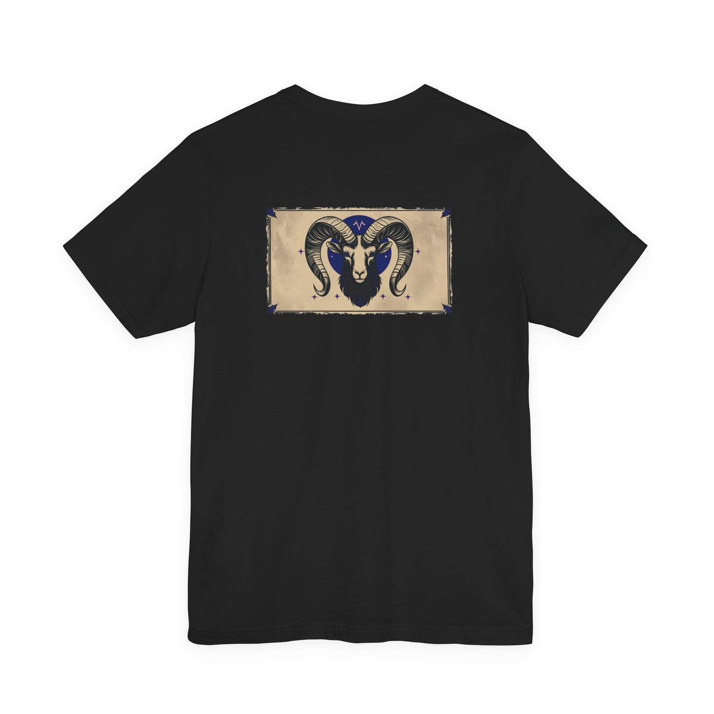 Ariete - T-shirt con segno zodiacale gotico. Grafica blu sul retro. Segno zodiacale nell'ombra.