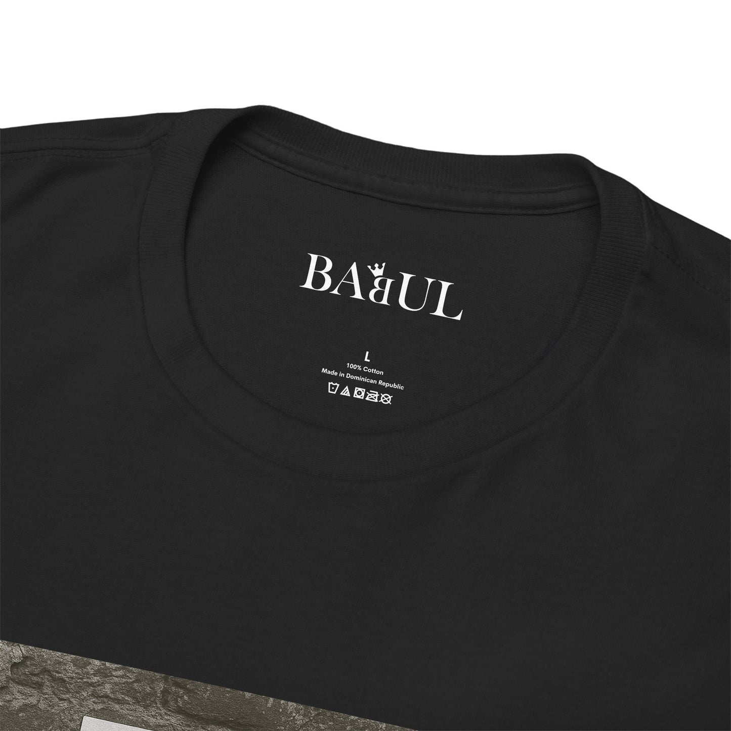 T-shirt Ribelle – Maglietta Unisex in Cotone Pesante per Spiriti Liberi.