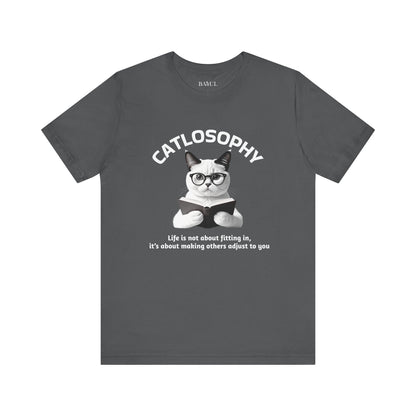 Maglietta a maniche corte unisex Catlosophy – Design "La vita non consiste nell'adattarsi"