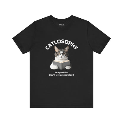 Catlosophy Unisex Jersey Maglietta a maniche corte – Design "Sii misterioso"