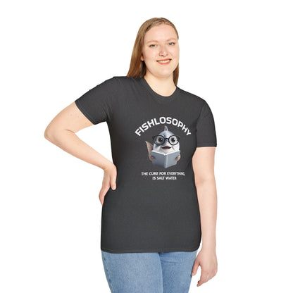 Maglietta unisex Fishlosophy - Design con vibrazioni oceaniche e domande sulla vita - La cura per tutte le malattie è l'acqua salata.