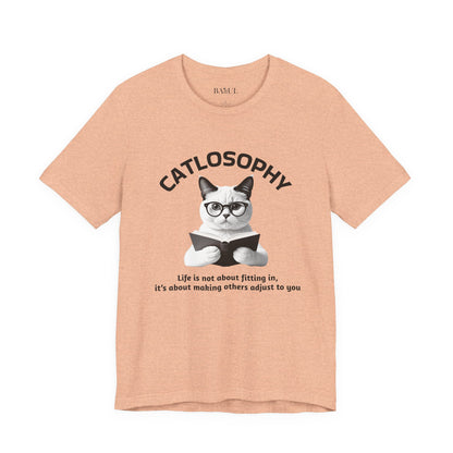 Maglietta a maniche corte unisex Catlosophy – Design "La vita non consiste nell'adattarsi"