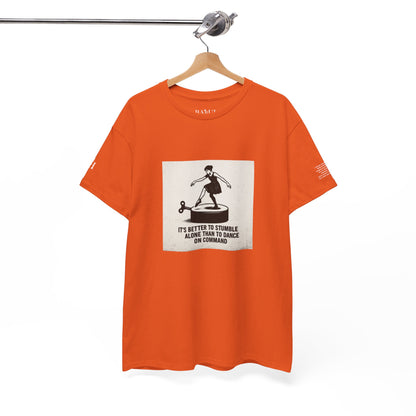 T-shirt Ribelle – Maglietta Unisex in Cotone Pesante per Spiriti Liberi.
