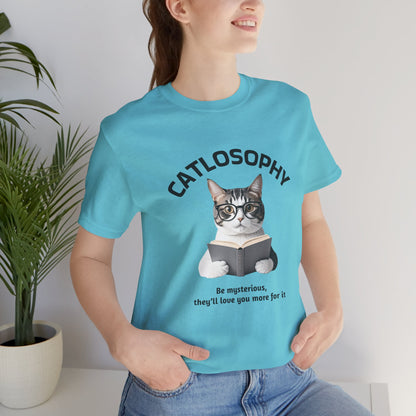 Catlosophy Unisex Jersey Maglietta a maniche corte – Design "Sii misterioso"