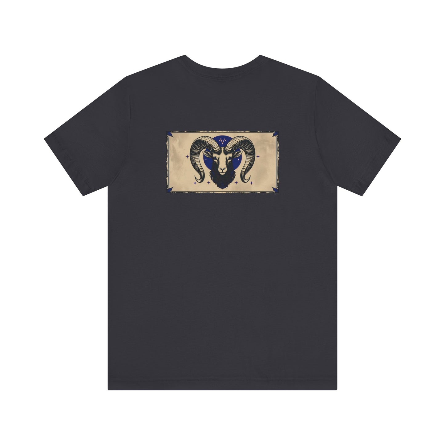 Ariete - T-shirt con segno zodiacale gotico. Grafica blu sul retro. Segno zodiacale nell'ombra.