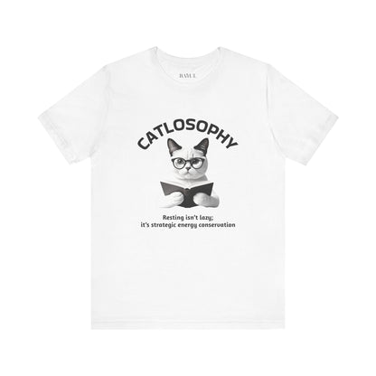 Catlosophy Unisex Jersey Maglietta a maniche corte – Design "Riposare non è pigrizia"