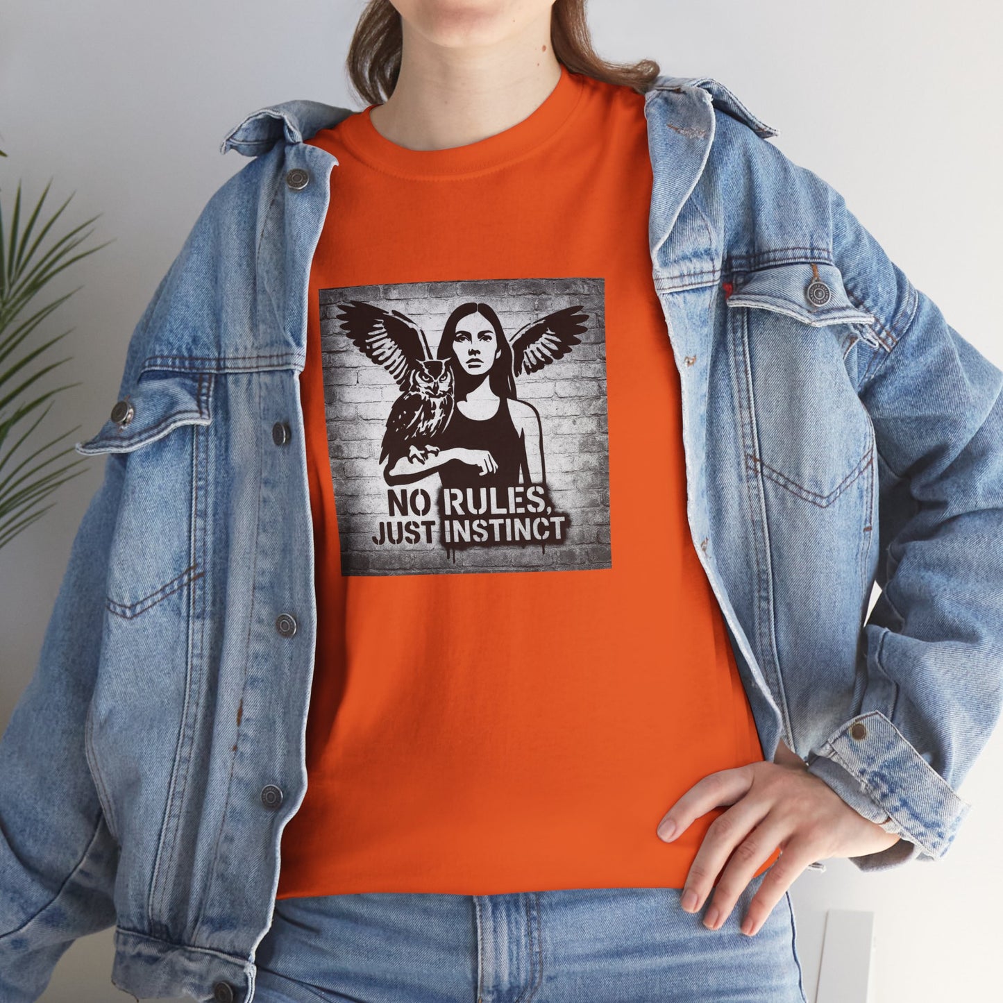 T-shirt Ribelle – Maglietta Unisex in Cotone Pesante per Spiriti Liberi.