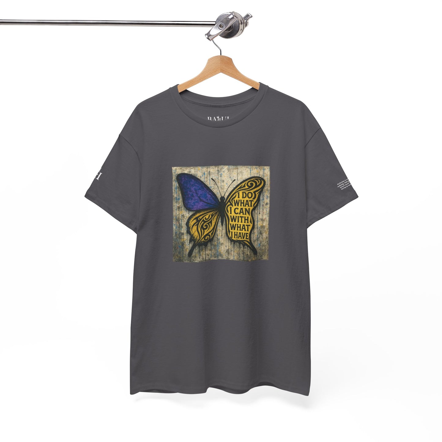 T-shirt Ribelle – Maglietta Unisex in Cotone Pesante per Spiriti Liberi.