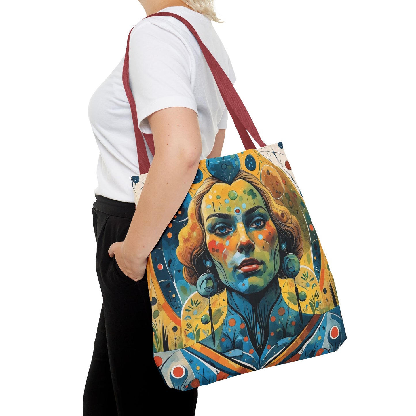 ONIRIC VISIONS. Bags that Dream with You. THE PRIESTESS